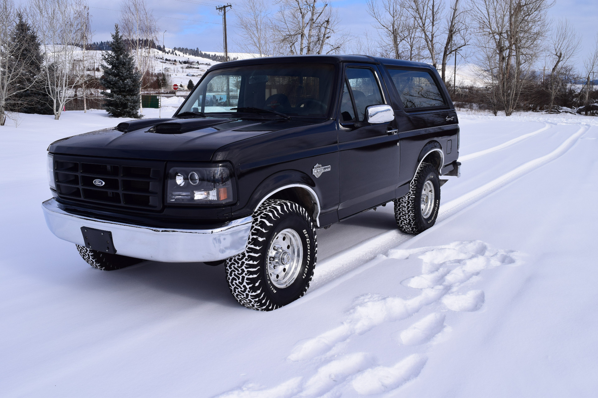 Ford-Bronco-1995-2024-02-19T22:39:04.255Z