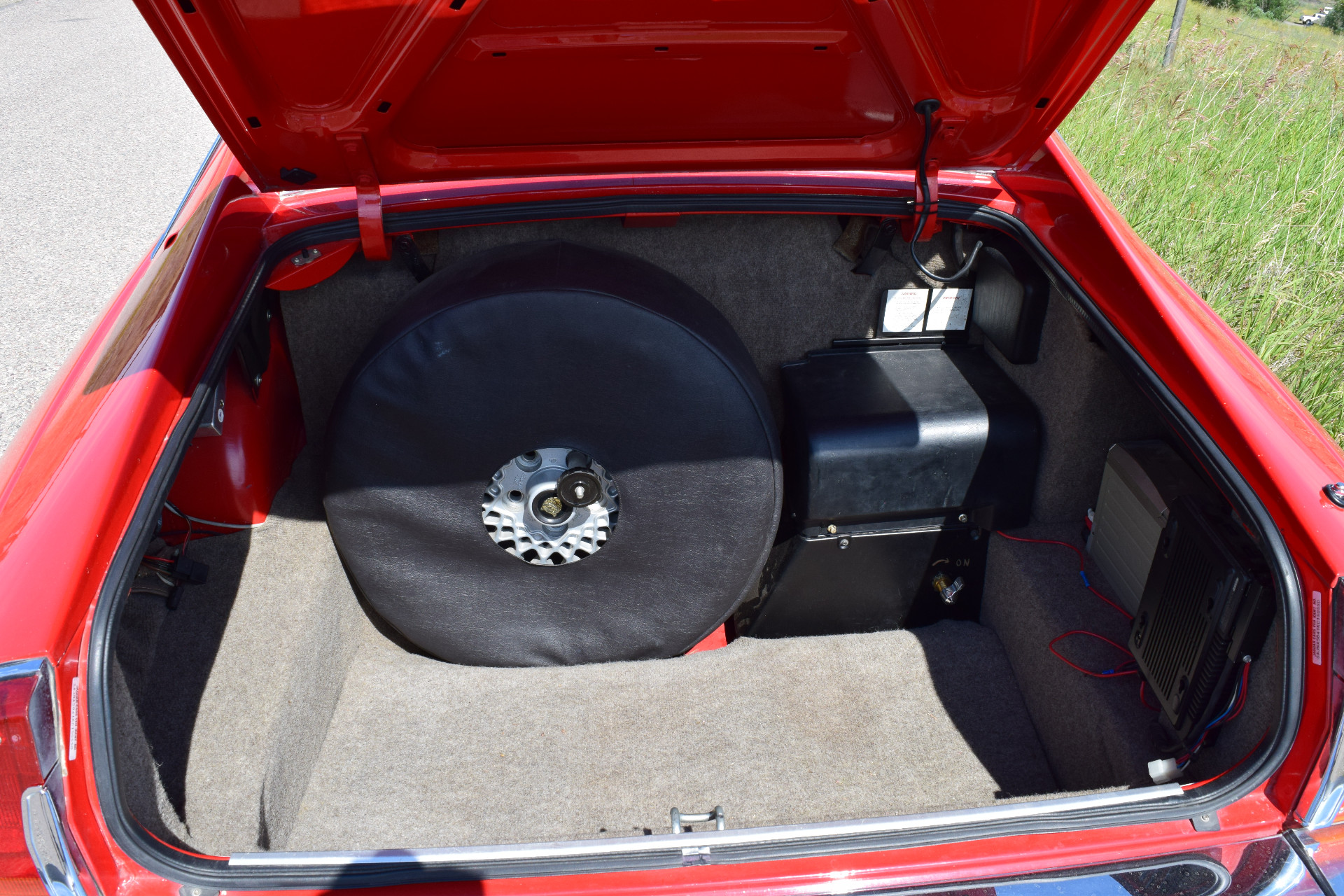 Vehicle image 14