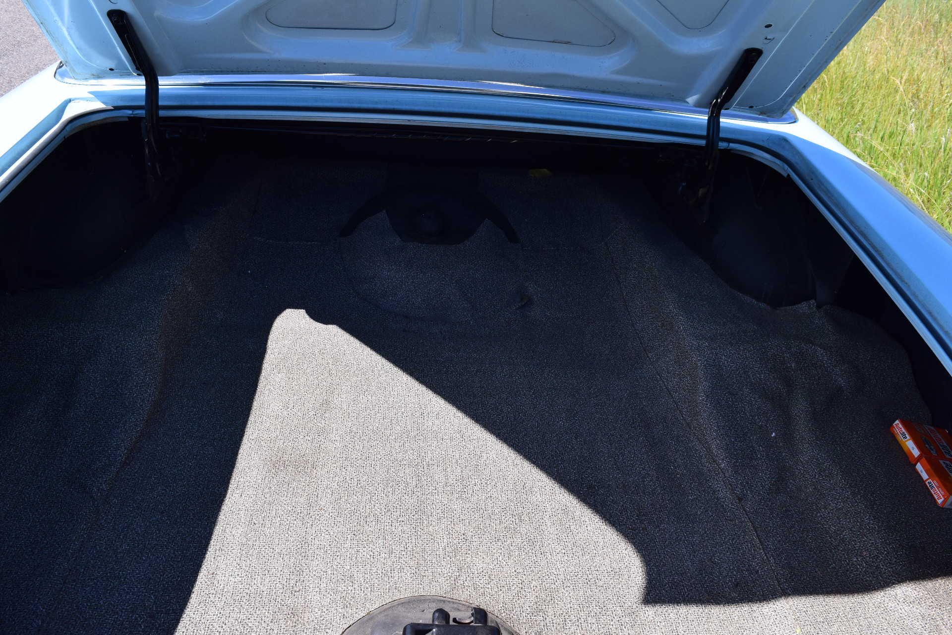 Vehicle image 16