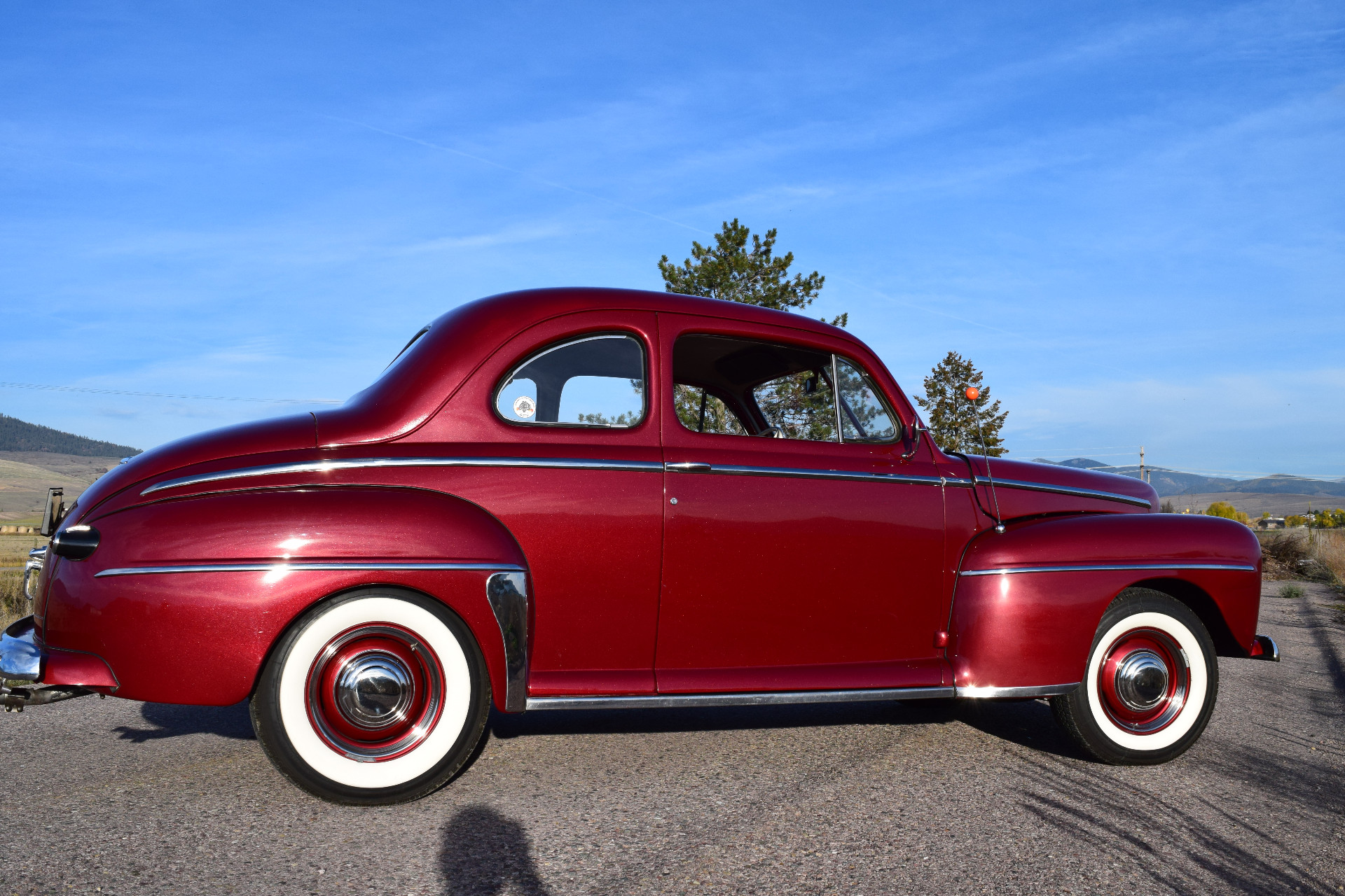 Ford-Super Deluxe-1947-2025-10-25T02:48:04.136Z