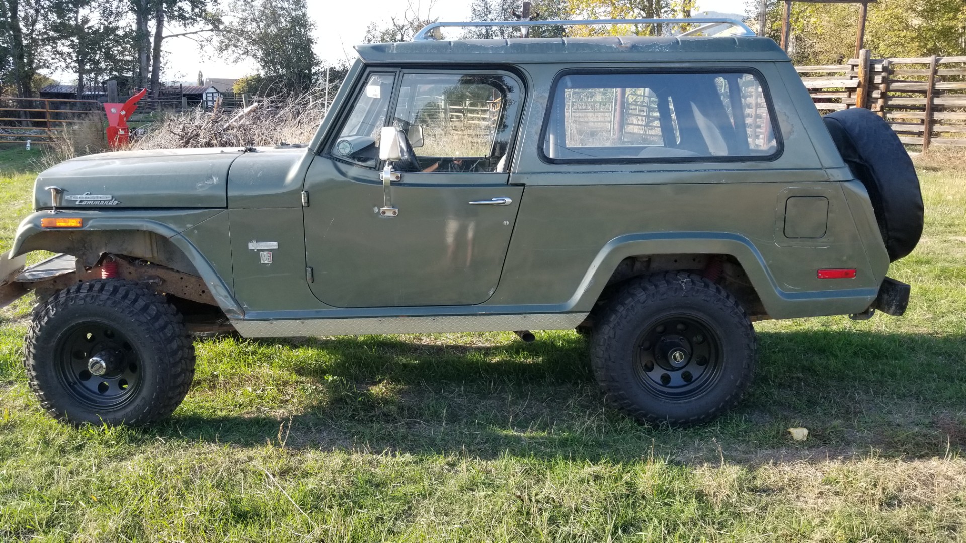 Jeep-Jeepster Commando-1971-2024-02-23T15:36:44.100Z
